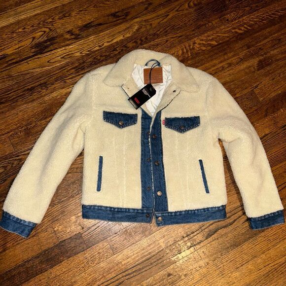 New Levi's Premium Ex-Boyfriend Pieced Cream Sherpa & Denim Trucker Jean Jacket - Picture 2 of 7
